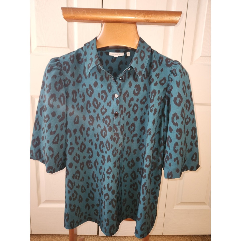 Chicos Green Leopard Print  Short Sleeve Pullover Size 2 US 12